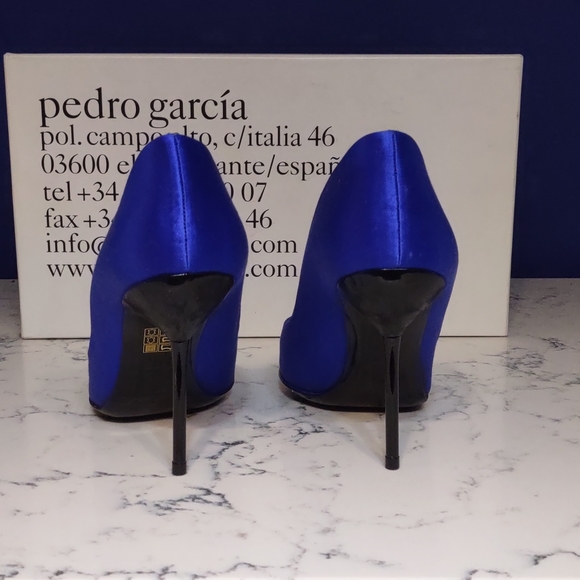 Pedro Garcia cobalt heels - Picture 2 of 5